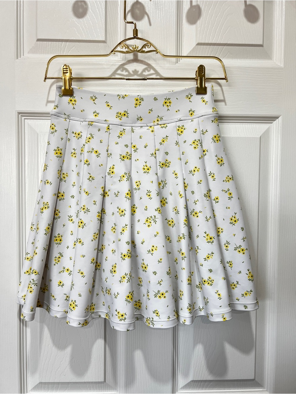 Aqua Athletic Skirt Skort Size XS Pleated Skater Floral Built-in Shorts